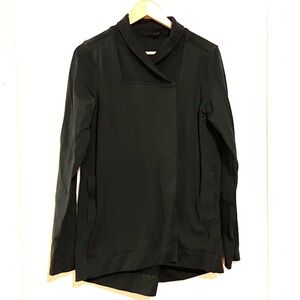 Stylish Navy Lululemon Wrap